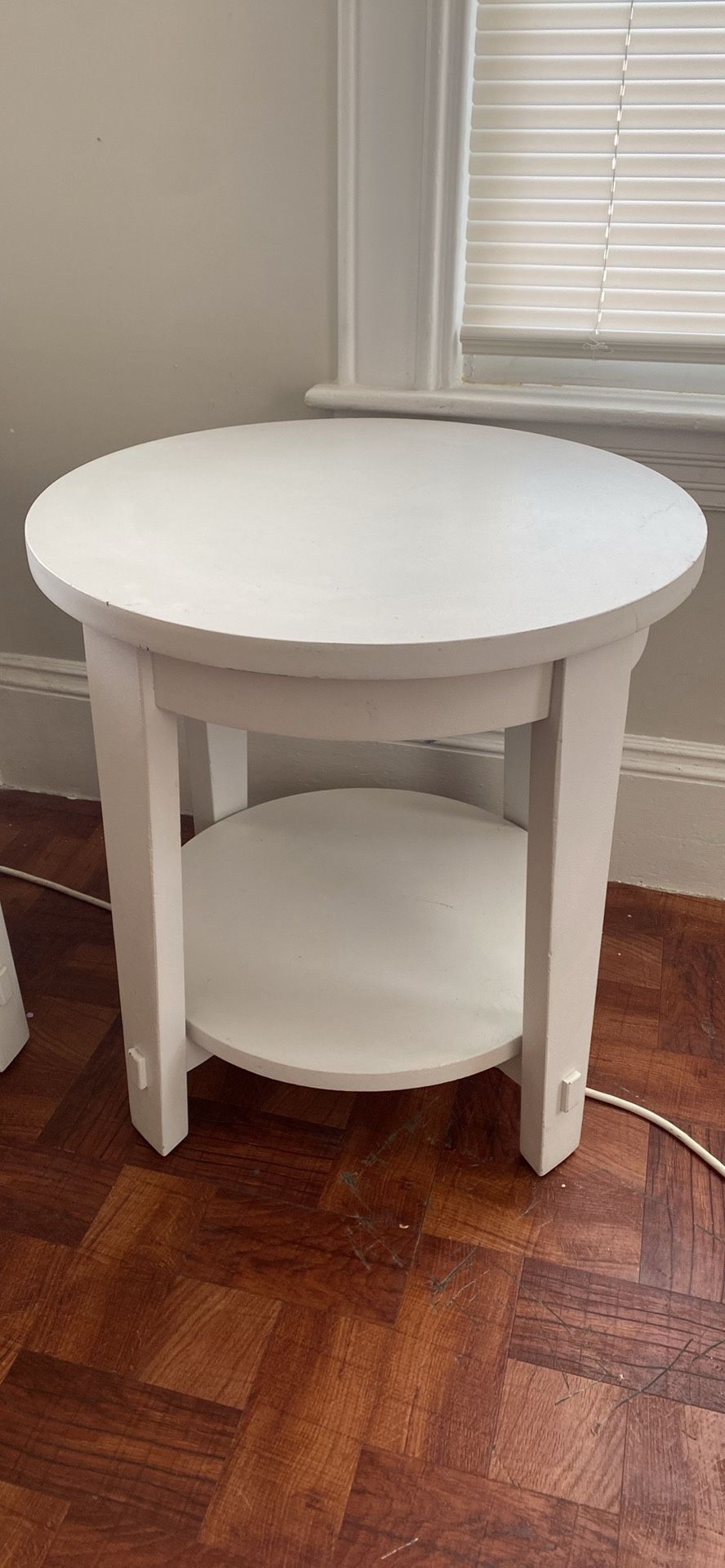 Corner wood tables white