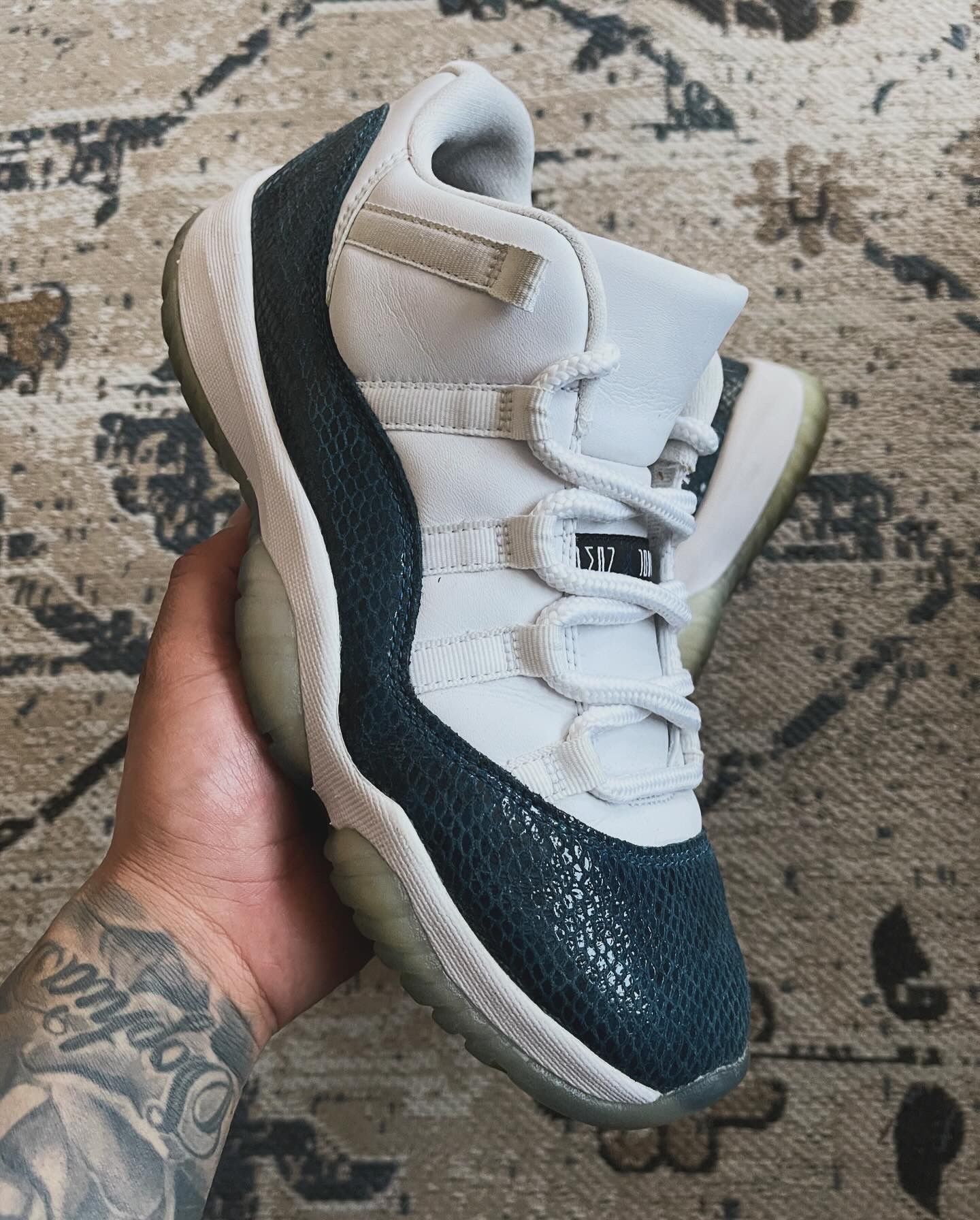 Jordan 11s Low Snake Navy