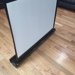 Retractable Projection Screen Approx 60”