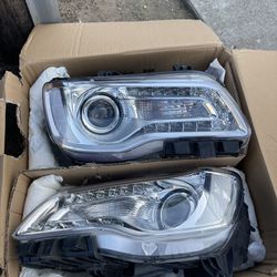2019 Chrysler 300 Headlights 