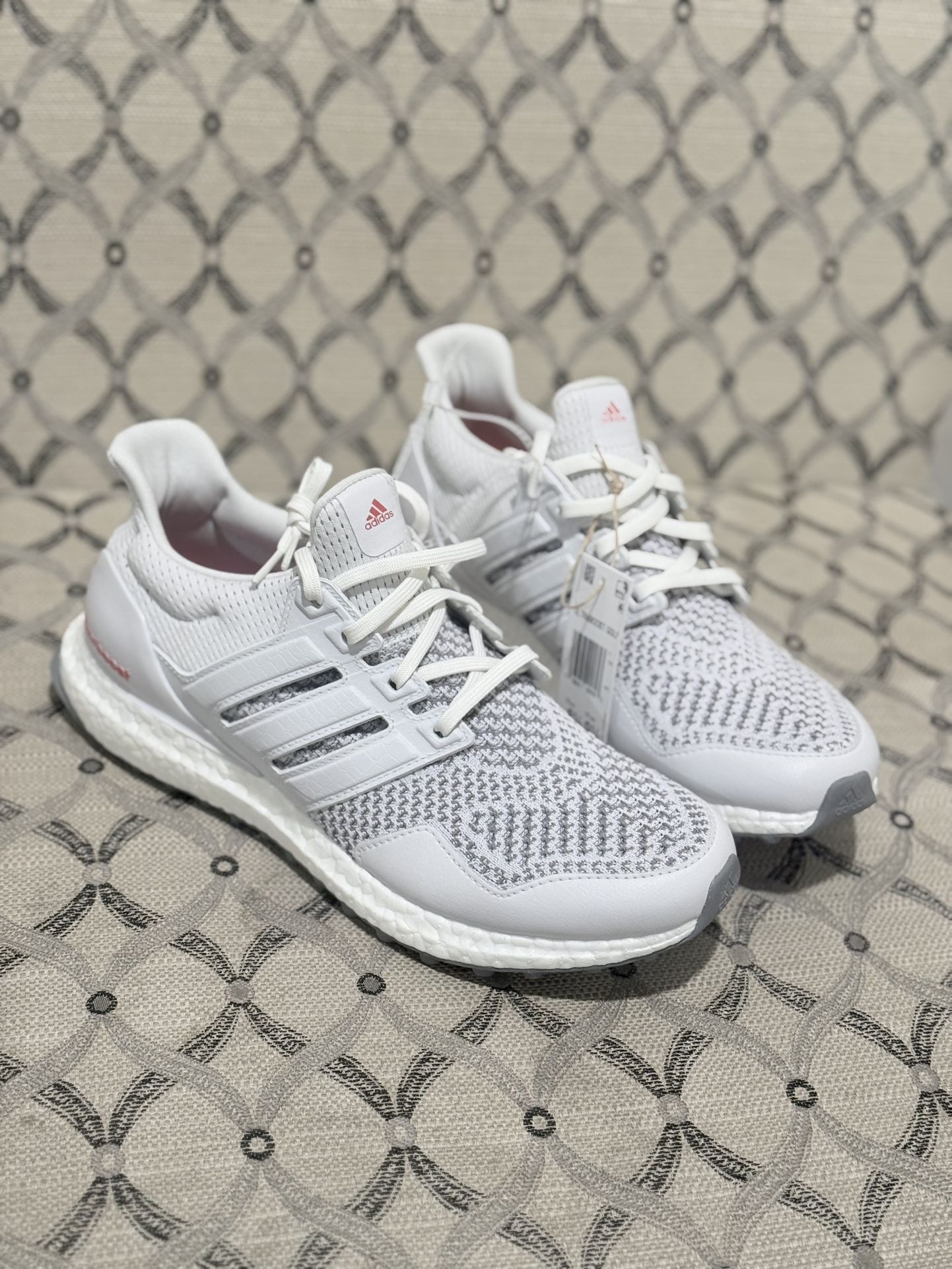 adidas Golf Ultraboost Shoes IF0323 Ultra Gray White Mens Spikeless size 8.5 n 9.5