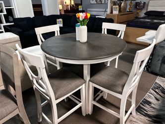 Elegant dining room set! ☎️🤍✨