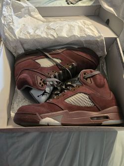 Burgundy jordans