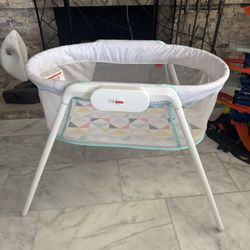 Fisher-Price Stow 'N Go Bassinet Portable Baby Crib
