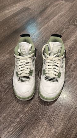 Retro Jordan 4s