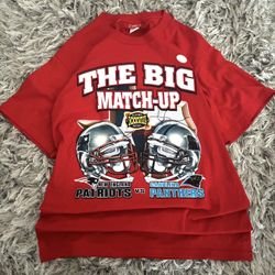 Super Bowl XXXVIII red graphic tee. Tagged Medium - brand new.