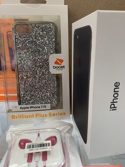 iPhone 7 screen protector and ear phones All Apple 😊