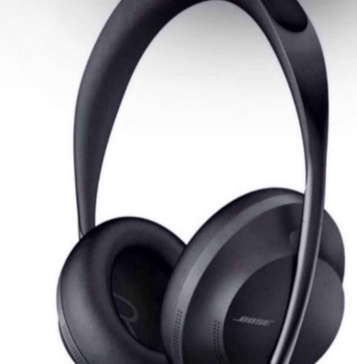 BOSE NOISE CANCELING HEADPHONES 700