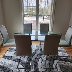 Beautiful Glass Dining Table with 6 Chairs for Sale