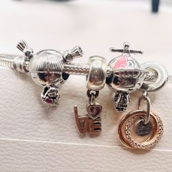 Brazalete Con dije