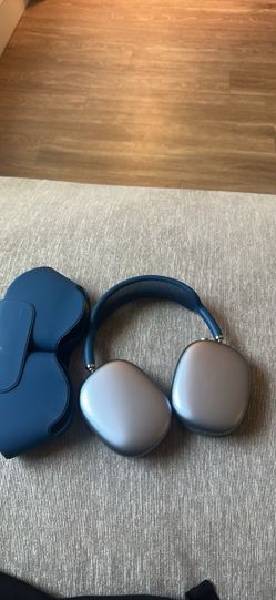 AirPods Max 1st gen