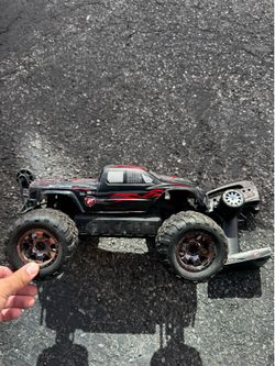 HPI  Savage XS Flux