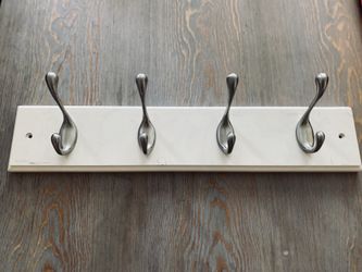 White Wood 4 Mountable Hooks