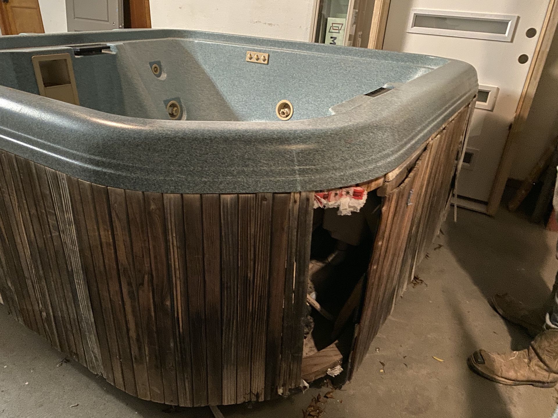 Hot tub/ Jacuzzi for Sale in El Paso, TX OfferUp