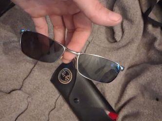 Ray-Ban Sunglasses  flights with Case