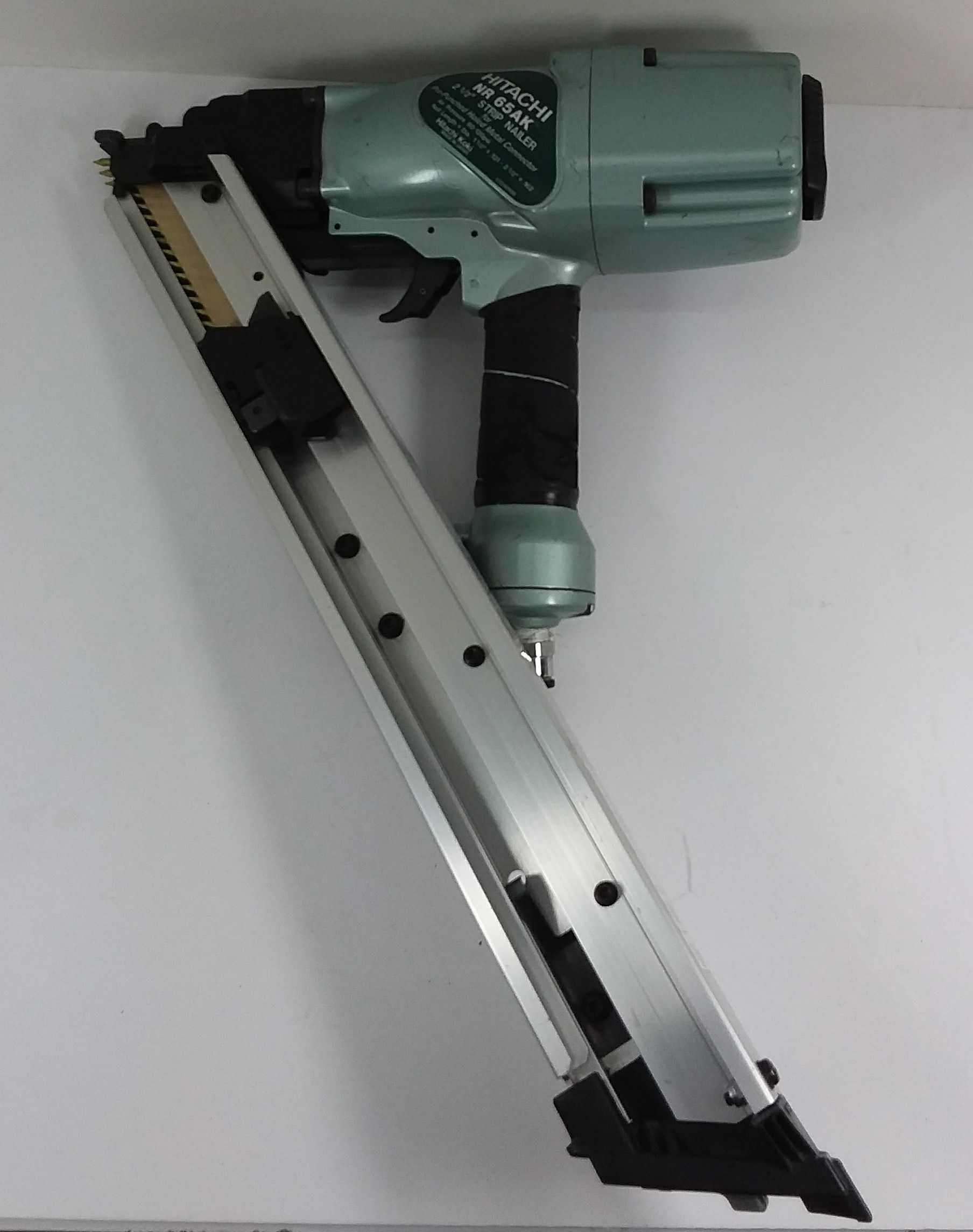 Hitachi NR65AK 2 1/2" Strip Nailer