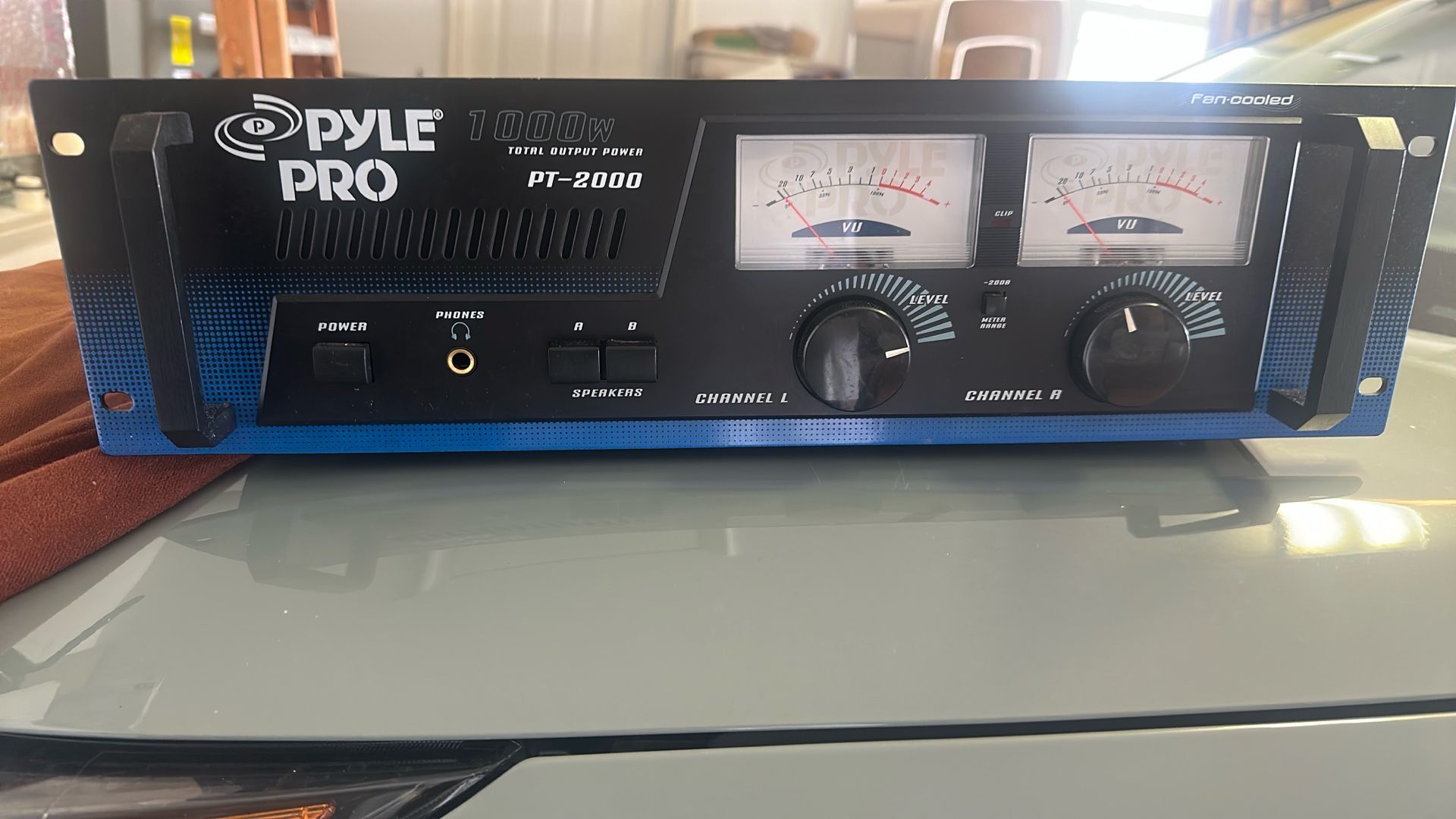 Pyle Pro, 4 Channel professional Mixer, pudding 1930 $80.00, Sampson power amplifier sz 1120, 120 watts $90.0
