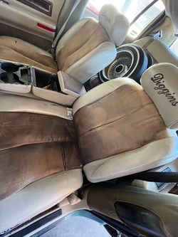Cadillac Fleetwood seats
