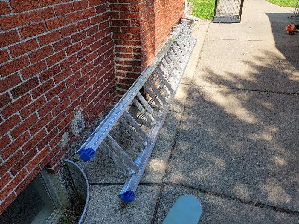 24' Extension Ladder 