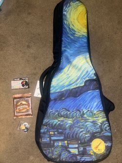 Guitar bag with accessories