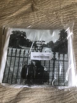 Supreme public enemy White House tee size L! Brand new