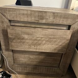 6 Drawer Bedroom Dresser With Mirror and Two Matching Nightstands 
