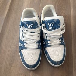 New Louis Vuitton Sneakers Size 39