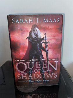 Throne Of Glass : Queen Of Shadows Book