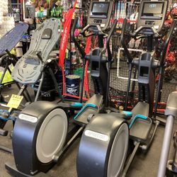 Precor EFX 865 Commercial Elliptical With P62 Touchscreen Console Like New With Warranty