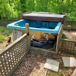 6 Seater Hot Tub