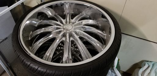 24" Borghini Wheels B19 Chrome Rims