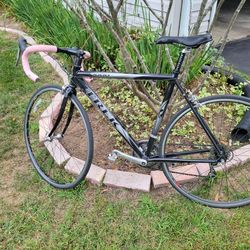 Trek 1000 54cm Road Bike