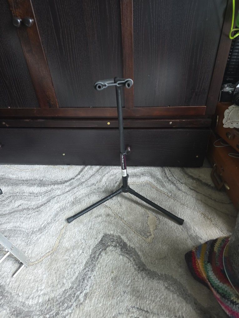 Guitar Stand