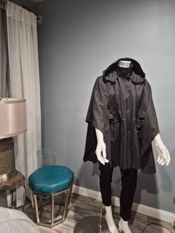 Vera Vera Wang ,black hooded  , pancho size small