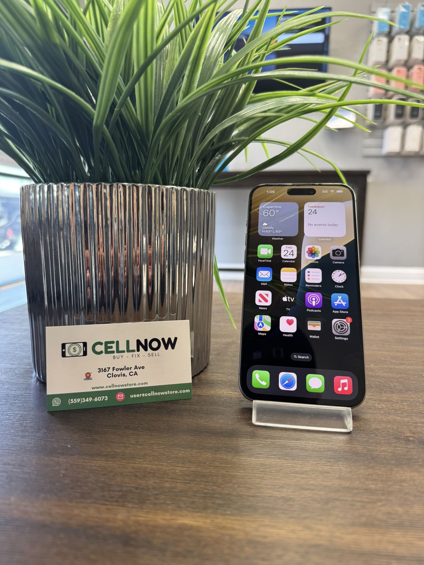 iPhone 15 Pro Max AT&T 256 GB natural used