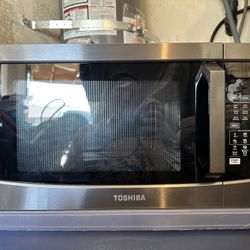 Toshiba EC042A5C-BS Convection Microwave – Stainless Steel