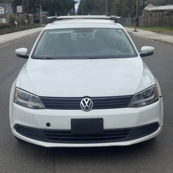 2014 Volkswagen Jetta SE PZEV Sedan 