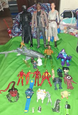 Mixed Lot of Action Figures and Toys