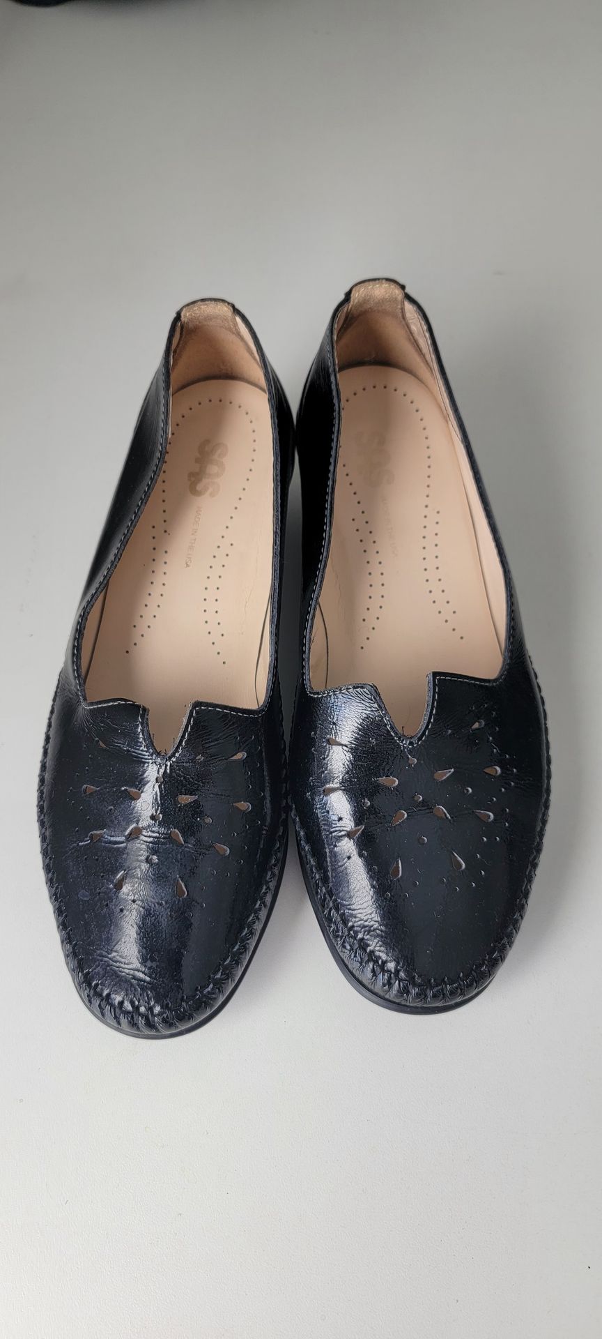 SAS SONYO Sz 8.5 M Black Patent Leather Comfort Low Heel Pumps