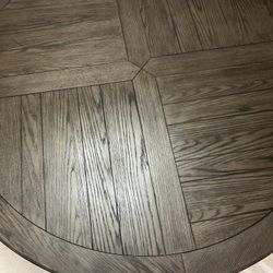 Round Dining Table W/ Chairs 