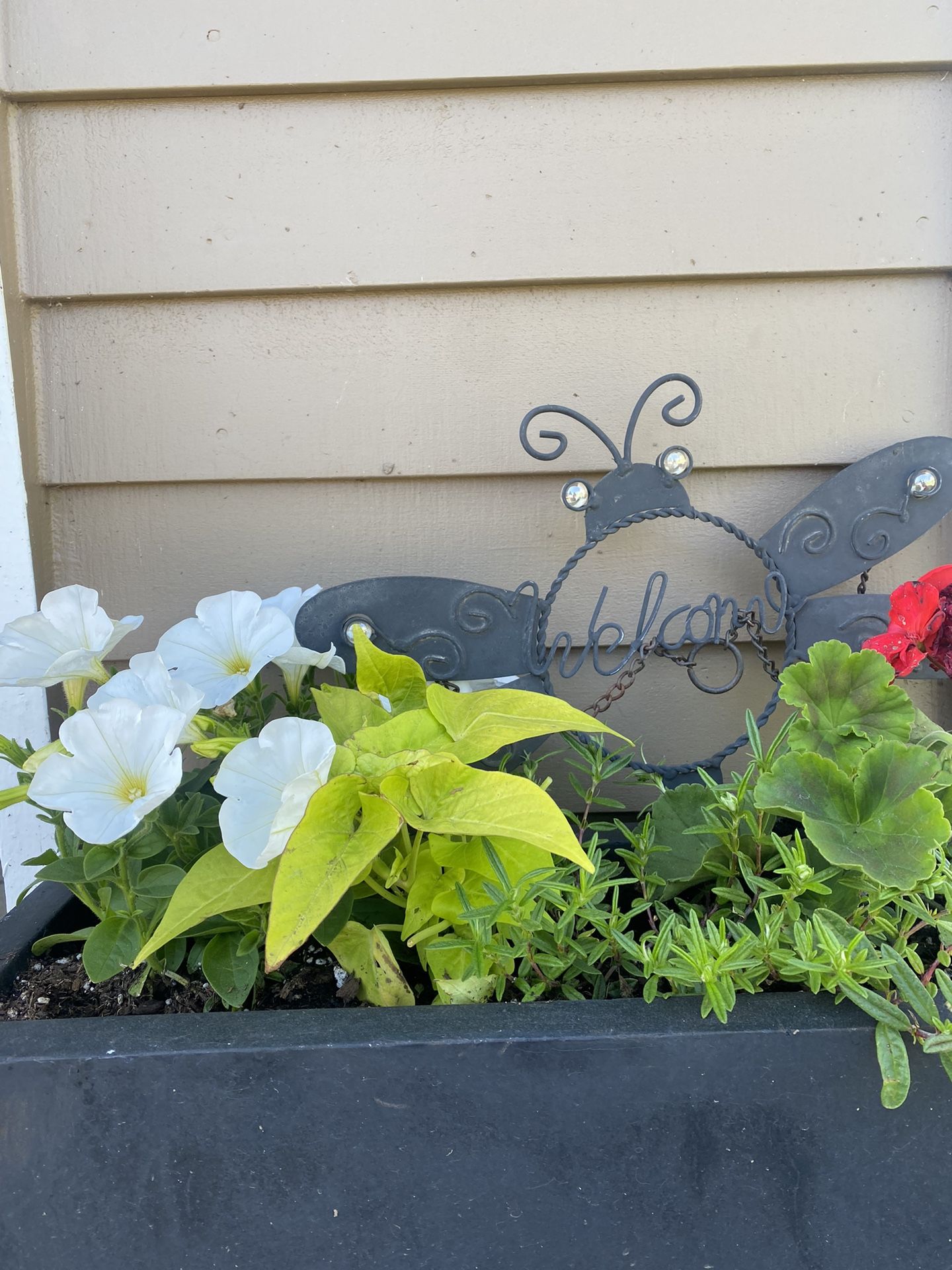 “Welcome” Plant Garden Accent Chain