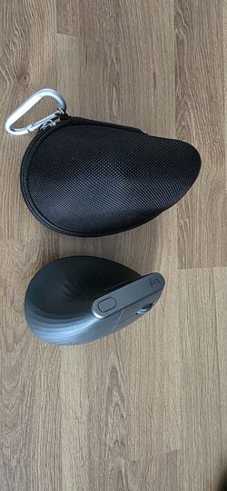 Logitech MX Vertical w/ Case