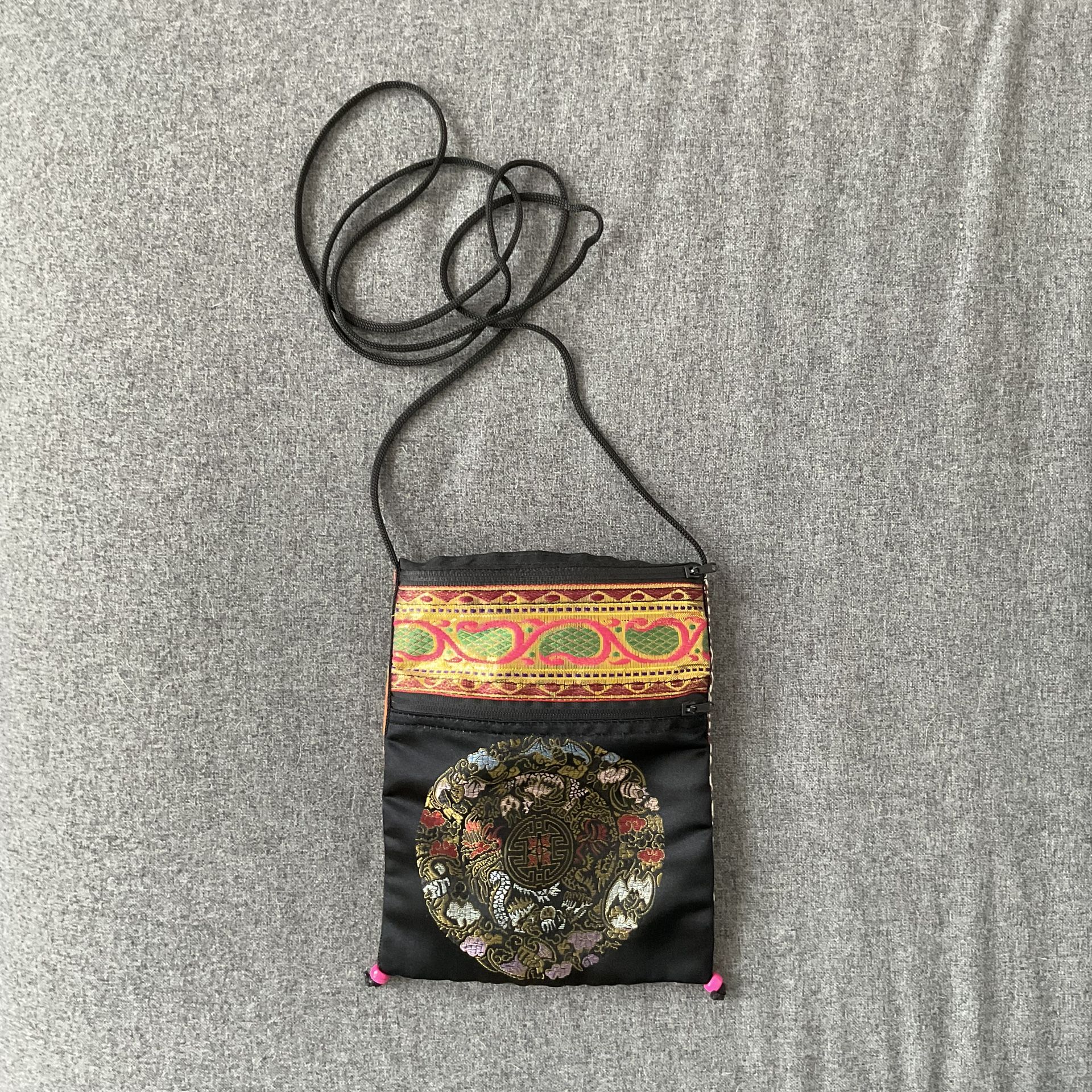 Vintage 100% Silk Handmade Floral Embroidered Small Shoulder Bag 