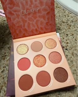 Colour pop eyeshadow palette