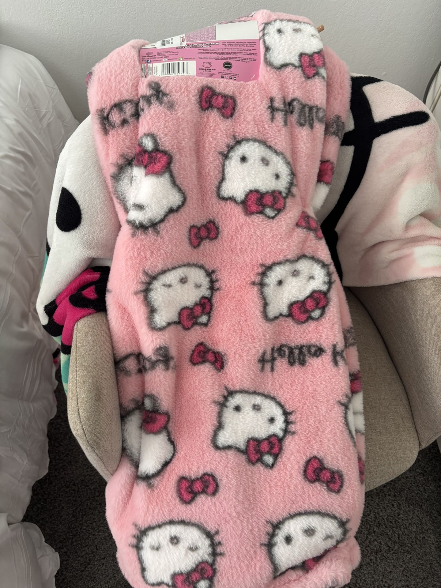Hello Kitty Blanket