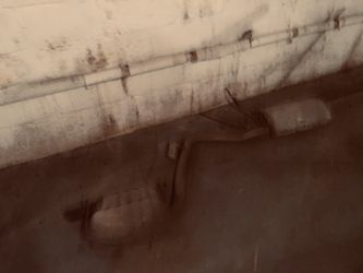 Muffler fits Dodge Charger 2.7.....3.5..... comes with 30 day warranty