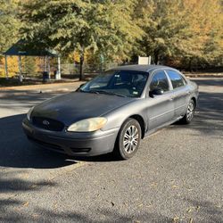 2005 Ford Taurus