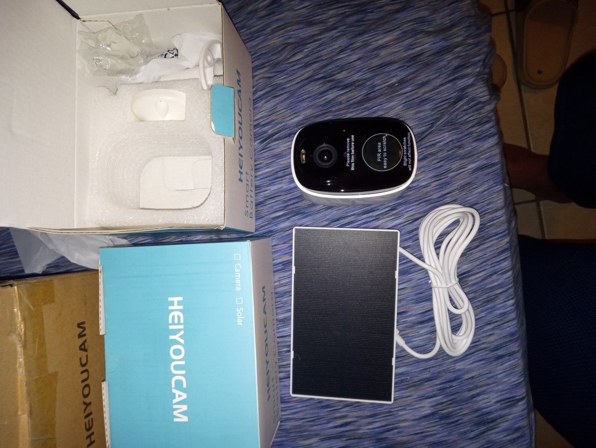 2 BRAND NEW SOLAR POWERED SECURITY CAMERAS!