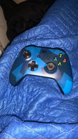 Microsoft Xbox One Wireless Controller, Midnight Forces II Special Edition - Xbox One