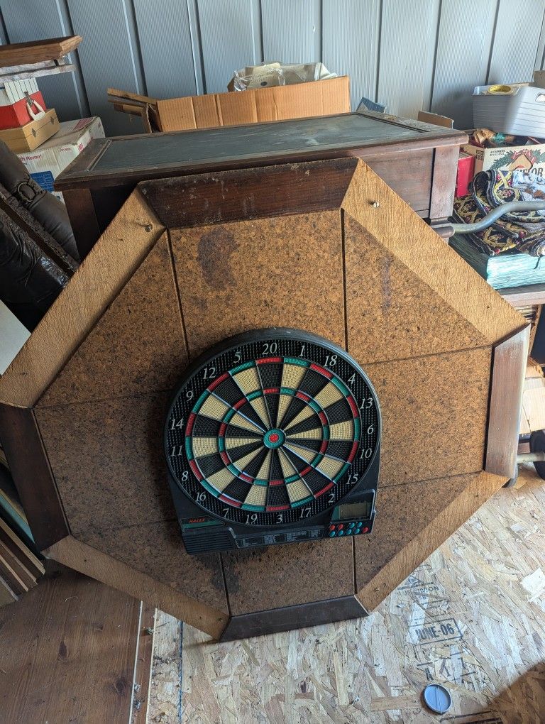 Electronic Dart Board And Surround